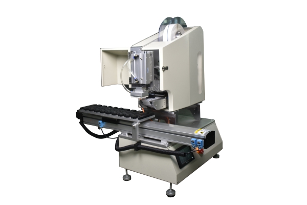 【貼標機】全自動貼標機和半自動貼標機的選擇方法(圖1)